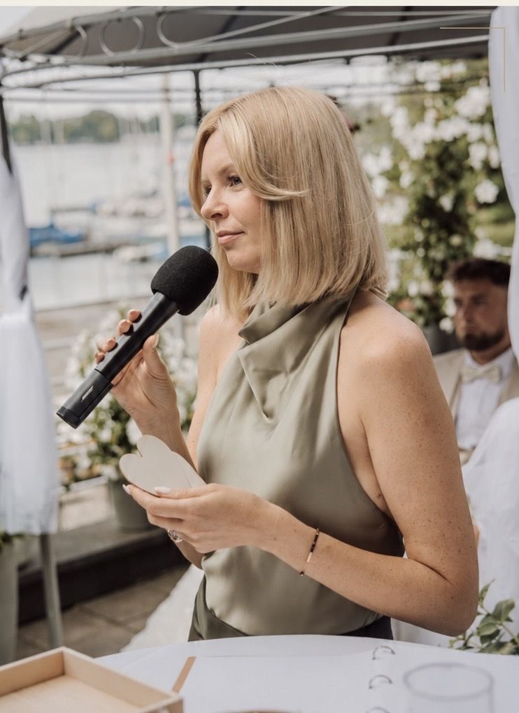 Daria Pfeiffer spricht als Freie Rednerin